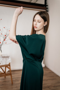 Платье  женское  вечернее